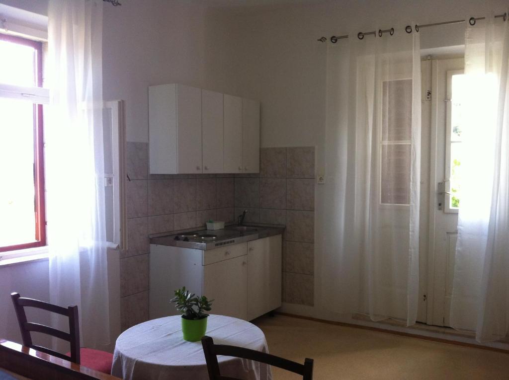 Apartments Skrivaneli Йелса Стая снимка