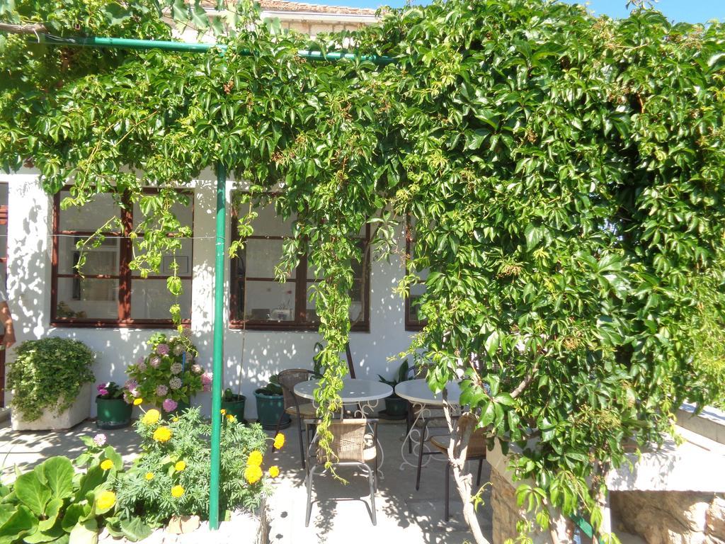 Apartments Skrivaneli Йелса Екстериор снимка